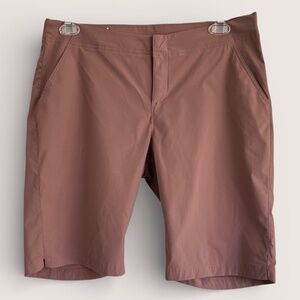 Columbia Women's Multi-Purpose Long 11" Nylon Shorts Size 12